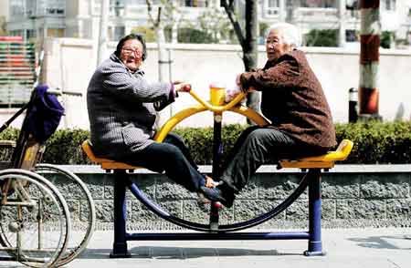 人口问题图片_广州人口老龄化问题