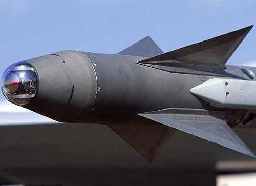 AIM-9X导弹弹头，稀土在军事工业中作用巨大，但用量不多。